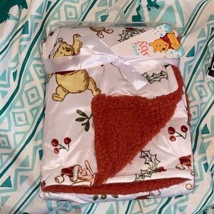 Disney Winnie the Pooh Blanket - White and Red Christmas theme